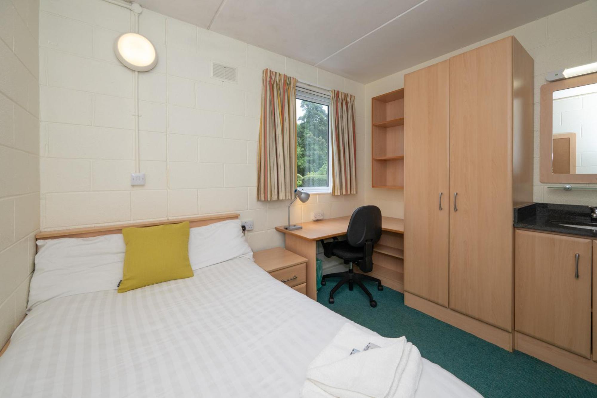 Castlewhite - Ucc Summer Beds Корк Екстер'єр фото
